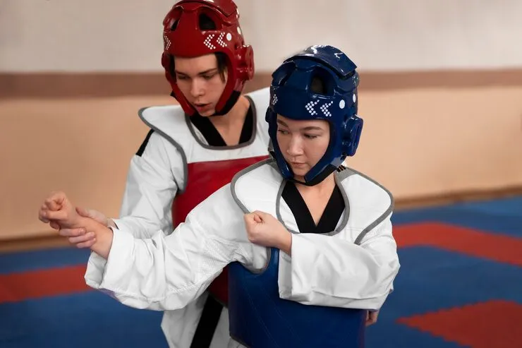 people-practicing-taekwondo