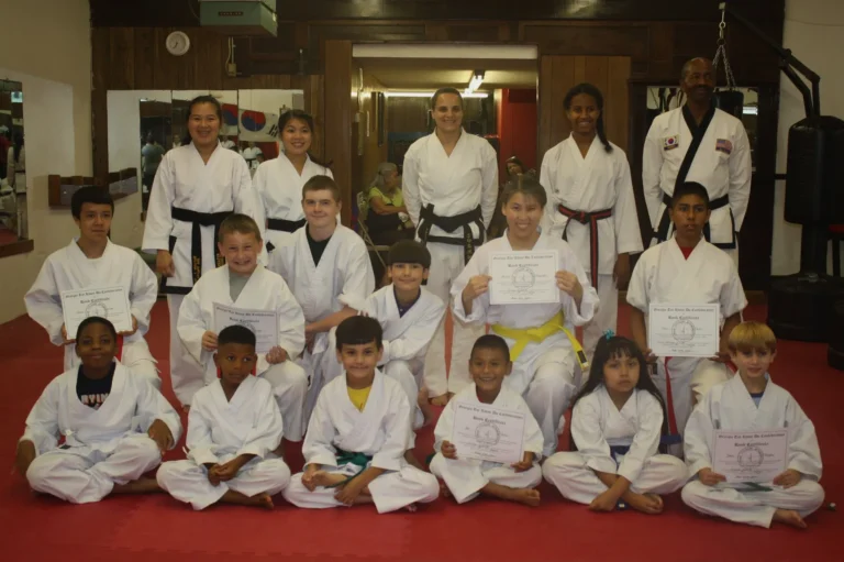 35465399_1965288230162112_280992